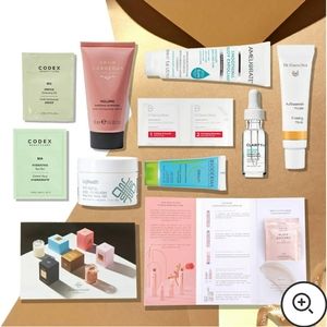 Lookfantastic 11-Piece Beauty Bag